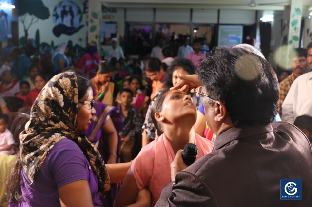 Hundreds flocked into the Blessing Prophetic Prayer on May 25th and 27th, 2018 at Bethesda International Ministry Prayer Hall in Belgaum, Karnataka. The Prayer meetings were a source of transformation for many a people from Bondage and Sickness. 